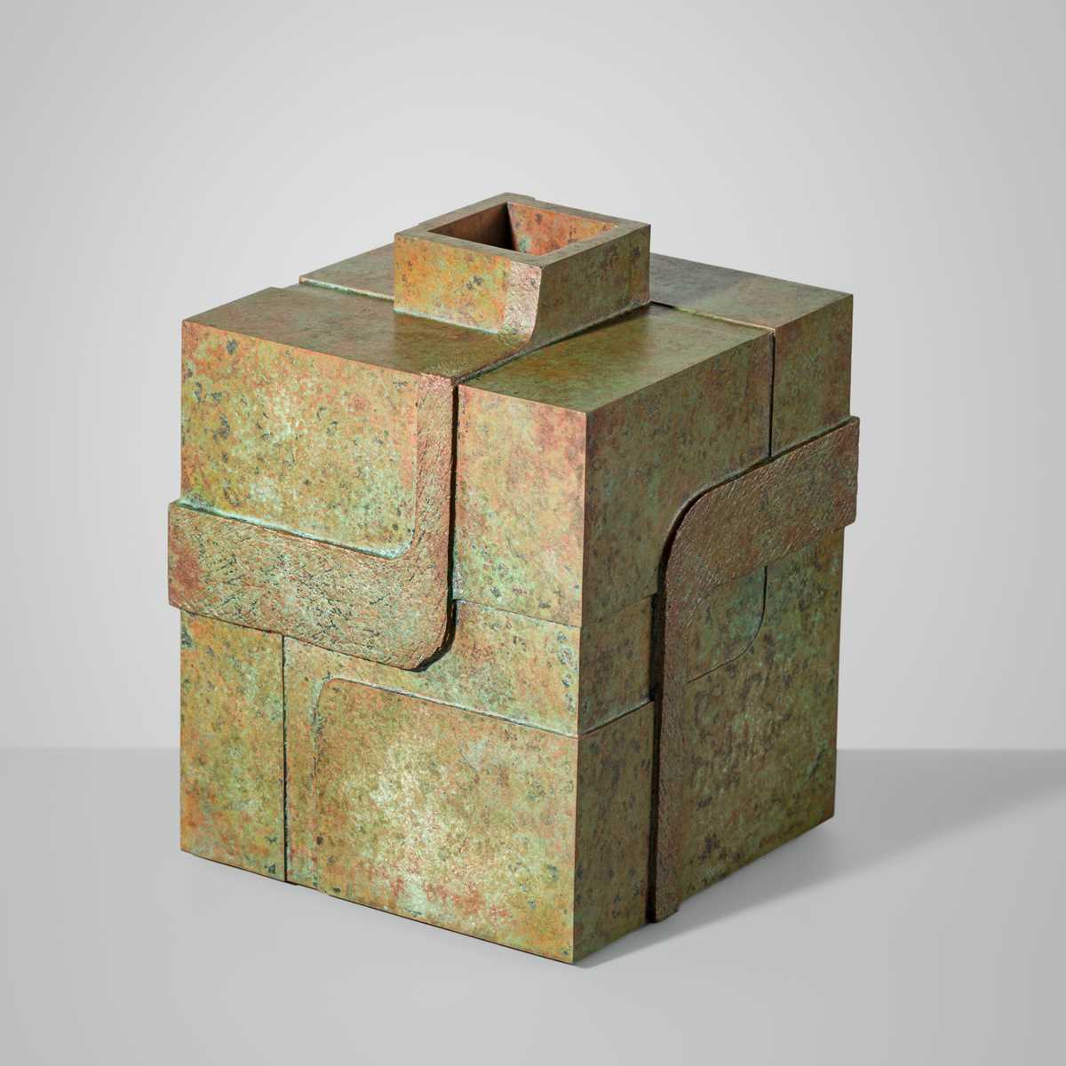 Lot 44 - ORIHARA KYUZAEMON: A MASSIVE BRONZE SQUARE VASE