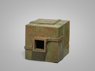 Lot 44 - ORIHARA KYUZAEMON: A MASSIVE BRONZE SQUARE VASE