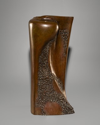 Lot 34 - KIN: A LARGE AND ABSTRACT BRONZE VASE