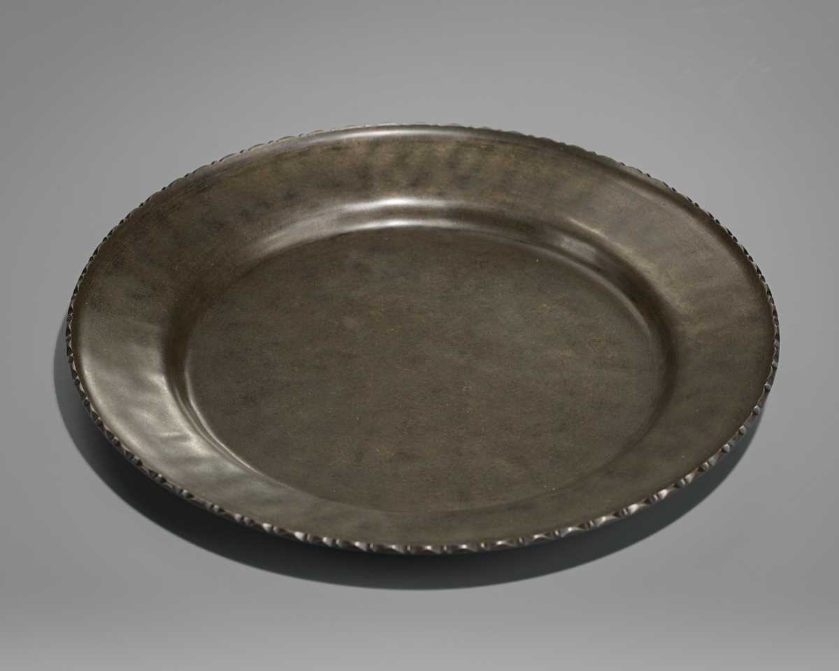 Lot 23 - A FINE SAHARI BRONZE DISH