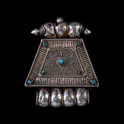 Lot 141 - A TURQUOISE INLAID SILVER AMULET BOX, GAU, 19TH CENTURY