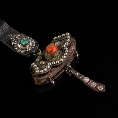 Lot 156 - A CORAL AND TURQUOISE INLAID BRONZE AND SILVER TINDER POUCH, CHUCKMUCK, 19TH CENTURY