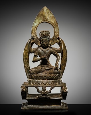 Lot 297 - A FINE BRONZE FIGURE OF AVALOKITESHVARA, SWAT VALLEY