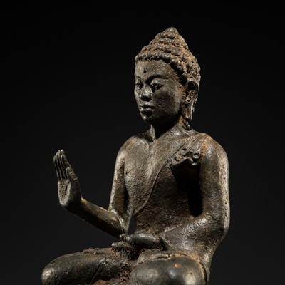 Lot 461 - A SMALL BRONZE FIGURE OF A SEATED BUDDHA, SRIVIJAYA EMPIRE, 8TH-9TH CENTURY