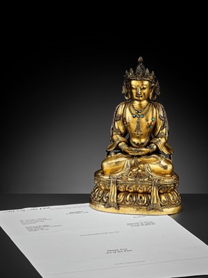 Lot 471 - A GILT BRONZE FIGURE OF AMITAYUS, KANGXI