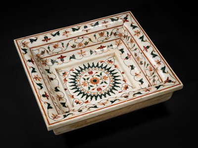 Lot 22 - A MUGHAL PIETRA DURA INLAID WHITE ALABASTER BASIN, NORTH INDIA, 19TH TO EARLY 20TH CENTURY