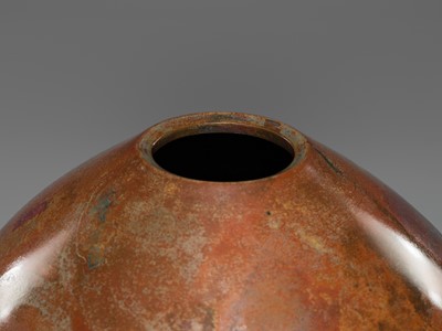TAKAHASHI KEITEN: A FINE BRONZE FLOWER VASE