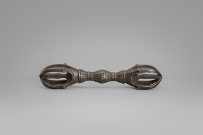 A SET WITH A BRONZE RITUAL BELL AND A FOUR-PRONGED VAJRA