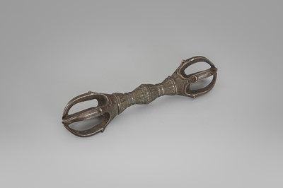 A SET WITH A BRONZE RITUAL BELL AND A FOUR-PRONGED VAJRA