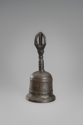 A SET WITH A BRONZE RITUAL BELL AND A FOUR-PRONGED VAJRA