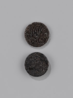 Lot 569 - A CARVED TORTOISESHELL ‘FIGURAL’ SNUFF BOX AND COVER, QING DYNASTY