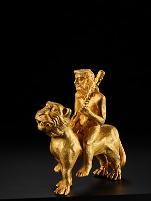 Lot 255 - AN EXCEEDINGLY RARE GOLD FIGURE OF HERCULES RIDING A LION, CENTRAL ASIA, PROBABLY BACTRIAN, CIRCA 1ST-2ND CENTURY AD