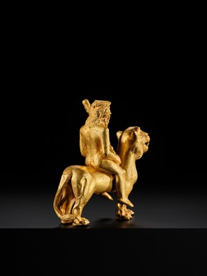 Lot 255 - AN EXCEEDINGLY RARE GOLD FIGURE OF HERCULES RIDING A LION, CENTRAL ASIA, PROBABLY BACTRIAN, CIRCA 1ST-2ND CENTURY AD