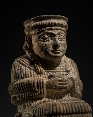 Lot 315 - A STONE FIGURE OF THE HIGH PRIESTESS ENHEDUANNA