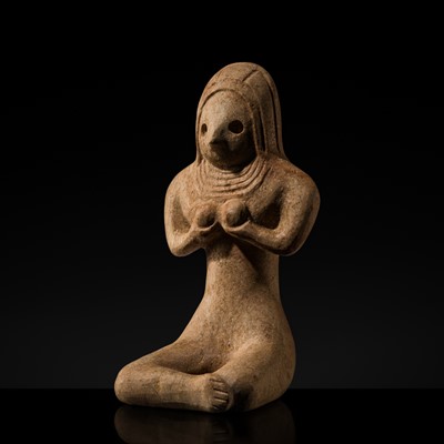 Lot 283 - A STONE FIGURE OF A SEATED MOTHER GODDESS, INDUS VALLEY CIVILIZATION