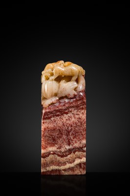 A FINE ‘CHICKEN BLOOD’ SOAPSTONE SEAL WITH SQUIRRELS AND GOURDS, LATE QING DYNASTY TO REPUBLIC PERIOD