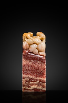 A FINE ‘CHICKEN BLOOD’ SOAPSTONE SEAL WITH SQUIRRELS AND GOURDS, LATE QING DYNASTY TO REPUBLIC PERIOD