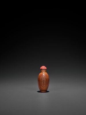 Lot 371 - A ‘REALGAR’ GLASS SNUFF BOTTLE, 18TH CENTURY