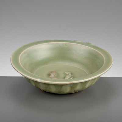 A LONGQUAN CELADON ‘TWIN FISH’ DISH, SOUTHERN SONG TO YUAN DYNASTY