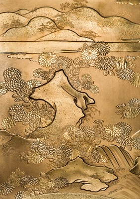 Lot 210 - A MAGNIFICENT MATCHING GOLD LACQUER SET OF A SUZURIBAKO (WRITING BOX) AND A BUNDAI (WRITING DESK)