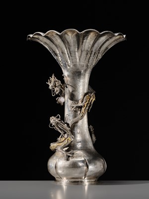 Lot 22 - WATANABE: AN IMPRESSIVE AND VERY LARGE (53 CM) SILVER ‘DRAGONS WITH CRYSTAL TAMA’ VASE