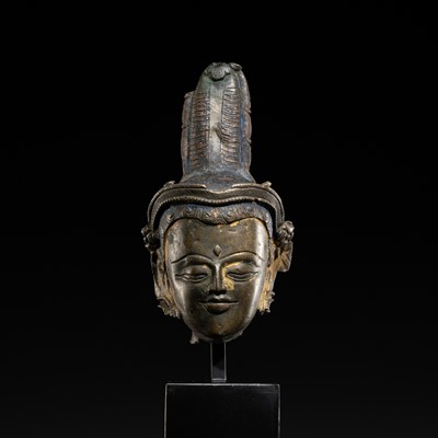 Lot 44 - A RARE BRONZE HEAD OF A BODHISATTVA, TIBET, 11TH-12TH CENTURY