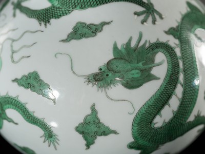 Lot 178 - AN EXCEPTIONALLY RARE IMPERIAL ‘FIVE DRAGONS' BOTTLE VASE, DAOGUANG MARK AND PERIOD