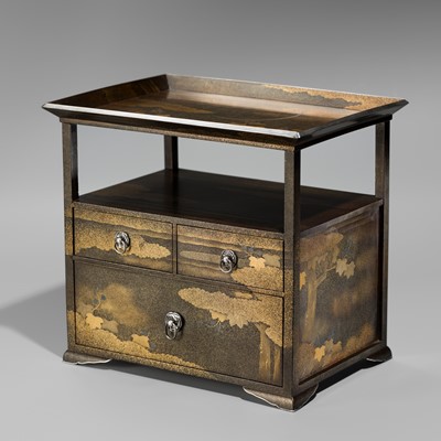 KANSHOSAI TOYO: A SUPERB TOGIDASHI LACQUER PORTABLE HANAGAMIDAI (COSMETIC CABINET)