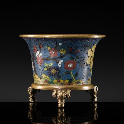 Lot 164 - A RARE CLOISONNÉ ENAMEL ‘WUSEQI’ TRIPOD CENSER, LATE QING DYNASTY TO REPUBLIC PERIOD