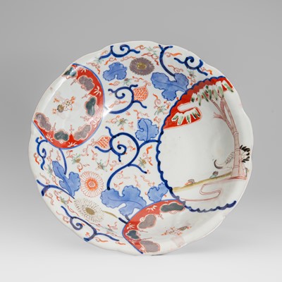 Lot 1579 - AOKI BROTHERS COMPANY: AN ARITA PORCELAIN DISH