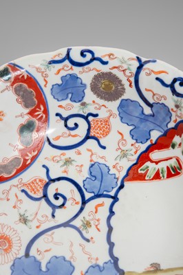 Lot 1579 - AOKI BROTHERS COMPANY: AN ARITA PORCELAIN DISH