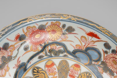Lot 1575 - A ‘FLORAL’ IMARI PORCELAIN DISH