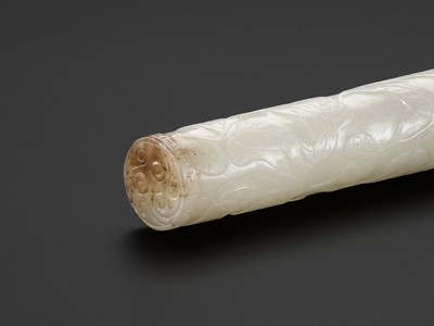 Lot 97 - A WHITE JADE BRUSH COVER, QING DYNASTY