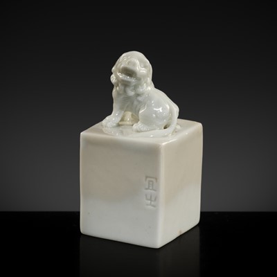 Lot 270 - A DEHUA PORCELAIN ‘BUDDHIST LION’ SQUARE SEAL, 18TH CENTURY