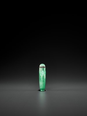 Lot 352 - AN APPLE- AND EMERALD-GREEN JADEITE SNUFF BOTTLE WITH MATCHING STOPPER, QING
