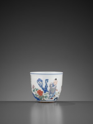 Lot 254 - A FAMILLE ROSE PORCELAIN ‘CHICKEN’ CUP, QING DYNASTY
