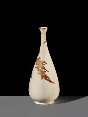 Lot 150 - YABU MEIZAN: A FINE AND LARGE SATSUMA CERAMIC ‘AUTUMN MAPLE LEAVES’ BOTTLE VASE