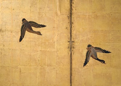 Lot 267 - A HIGHLY IMPORTANT SIX-PANEL ‘SNOW-DUSTED WILLOW AND DUCKS’ BYOBU (FOLDING SCREEN), ATTRIBUTED TO KANO EITOKU, FORMERLY KEPT AS A TREASURED ITEM IN THE JURAKUDAI PALACE IN KYOTO
