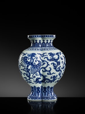 Lot 175 - AN IMPERIAL BLUE AND WHITE 'PHOENIX AND DRAGON' DOUBLE VASE AND COVER, QIANLONG MARK AND OF THE PERIOD