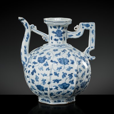 Lot 25 - A RARE BLUE AND WHITE 'LOTUS' EWER, 15TH TO MID-16TH CENTURY