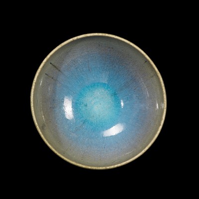 Lot 186 - A BLUE-GLAZED JUN BOWL, LATE MING TO MID-QING DYNASTY