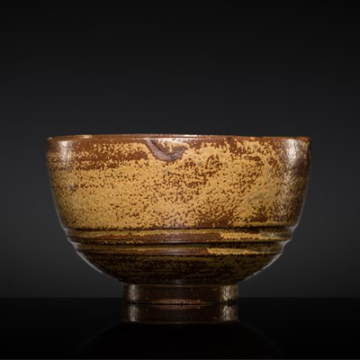 Lot 304 - AN OCHRE- AND BROWN-GLAZED IRABO-STYLE TEA BOWL (CHAWAN), EDO PERIOD