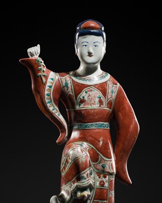 Lot 167 - A RARE KINRANDE WARE EWER IN THE FORM OF A DANCING LADY, MING DYNASTY, JIAJING PERIOD