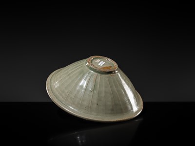 Lot 9 - A LARGE YAOZHOU CELADON-GLAZED ’CHRYSANTHEMUM’ BOWL, NORTHERN SONG-JIN DYNASTY