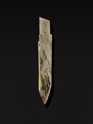 Lot 76 - A LARGE AND INSCRIBED JADE ‘TAOTIE’ CEREMONIAL DAGGER-AXE (GE), LATE SHANG DYNASTY, ANYANG PHASE