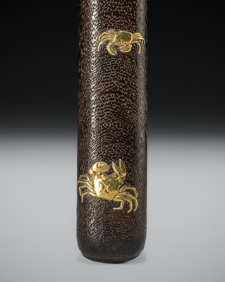 A GOLD-INLAID DARK WOOD ‘CRABS’ KISERUZUTSU (PIPE CASE)