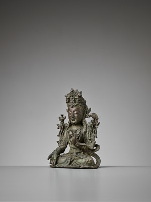 Lot 510 - A BRONZE FIGURE OF AVALOKITESHVARA, MING