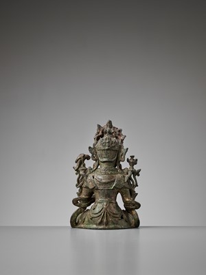 Lot 510 - A BRONZE FIGURE OF AVALOKITESHVARA, MING