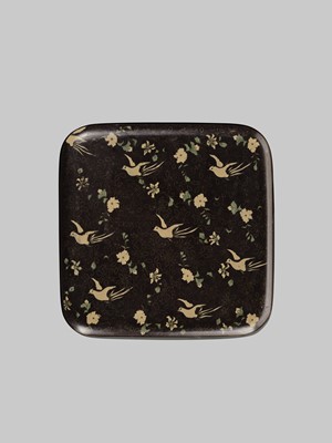 Lot 146 - NAMIKAWA SOSUKE: A FINE CLOISONNÉ ENAMEL ‘BLOSSOMING CHERRY’ TRAY AFTER A DESIGN OF WATANABE SHOTEI