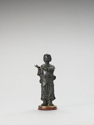 Lot 40 - A BRONZE FIGURE OF A LUOHAN, MING